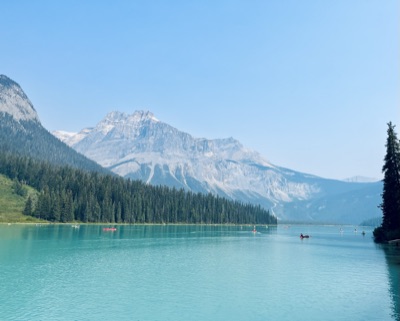 Emerald Lake’s vivid glow