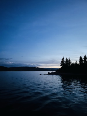Dusk descending on the lake