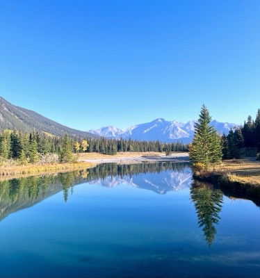 Mirroring the sky at Cascade Ponds