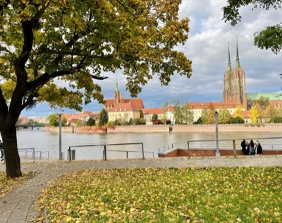 A cathedral by the river